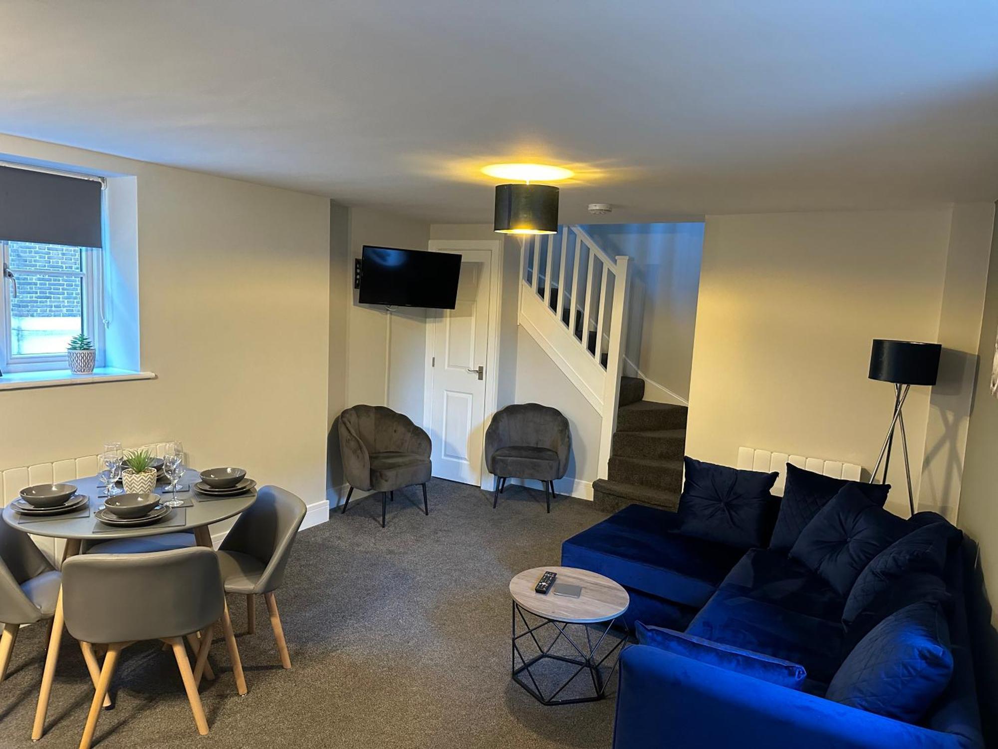 Maple House - 2 Bedroom House With Free Parking In Town By Shortstays4U King's Lynn Eksteriør billede